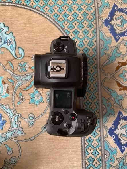 بدي R مع عدسه للبيع 
سعرهن مناسب كلش 

بابل ‭0783 852 0971‬
