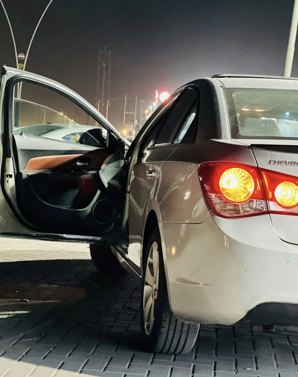 شفر كروز 2010 اربيل فول مواصفات سنويه لل ٢٧ سياره جاهزه بيه حادت باب الصدر ومبدل ومكينه بيه خيط تبخير مكان السياره بصره الزبير سعر 60 وبيه مجال ***********
