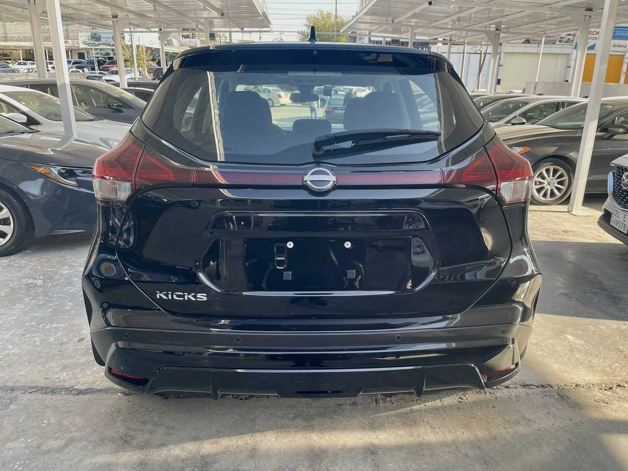 سلام وعليكم اخوان على إذن ادمين محترم عندى نيسان كيكس موديل ٢٠٢٤ Sفقط بنيد مصبوغ ماشي ٣٠٠٠٠ مايل بدون رقم 
***********
