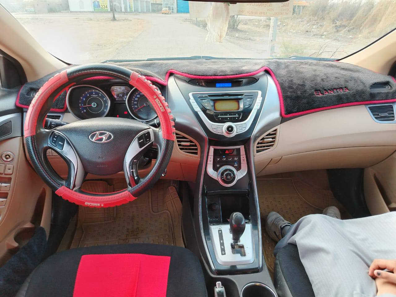 السلام عليكم ورحمة الله وبركاته  مكلف بالنشر للبيع الانتره ٢٠١٣ مثنى تحويل مباشر سنويه  وهزه  جديده خليجي محرك ١٨٠٠  سياره مابيها حادث ولا تبديل بيها رشات صبغ سيارة مابيها نقص مكان سيارة السماوة الرميثه لسعر ١٠٨  ***********
