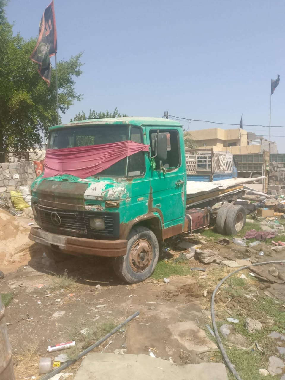 السلام عليكم اعيد النشر بسبب الوعد الكاذبه مارسيدس أخرس للبيع رقم بغداد حمل مشروع وطني *********** شاصي مفطور
