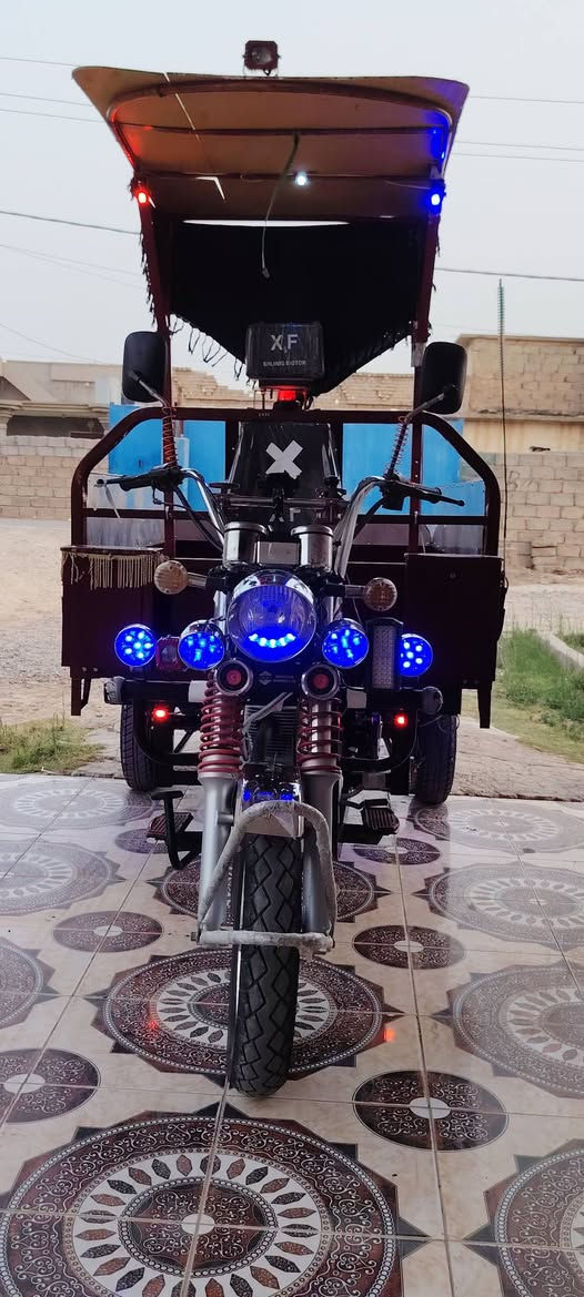 ب مليون ٧٠٠
***********
شرط كلو وضع شركة.
