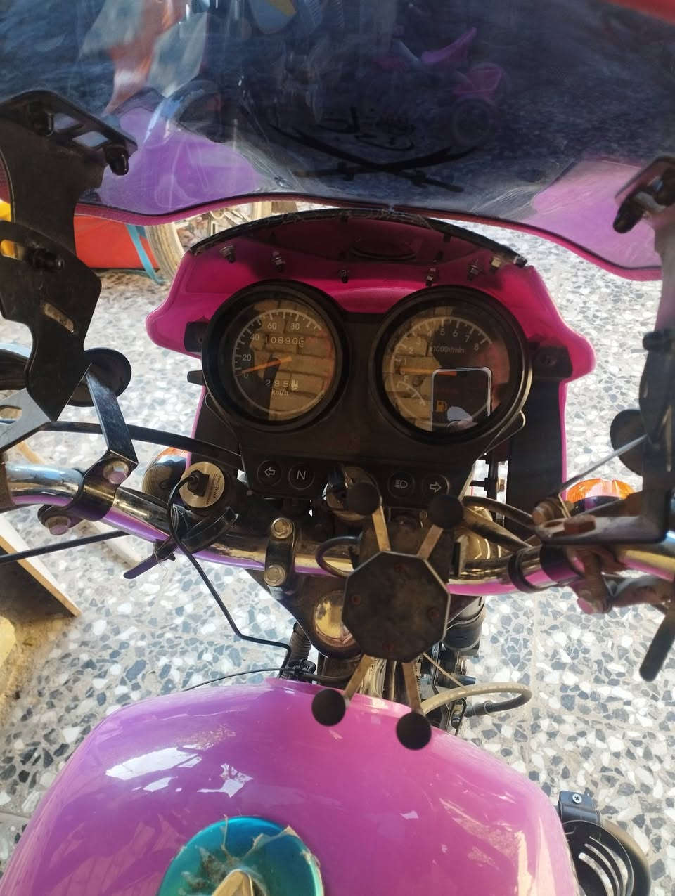 السلام عليكم دراجة دايون موديل 23 نازلة بل 25 شهر التاسع دراجة زيرو خير من الله  مرقمة اربيل مكاني بغداد سبع اقصور شارع ابو علي موجود خاص وهذا رقمي0772 762 7418
