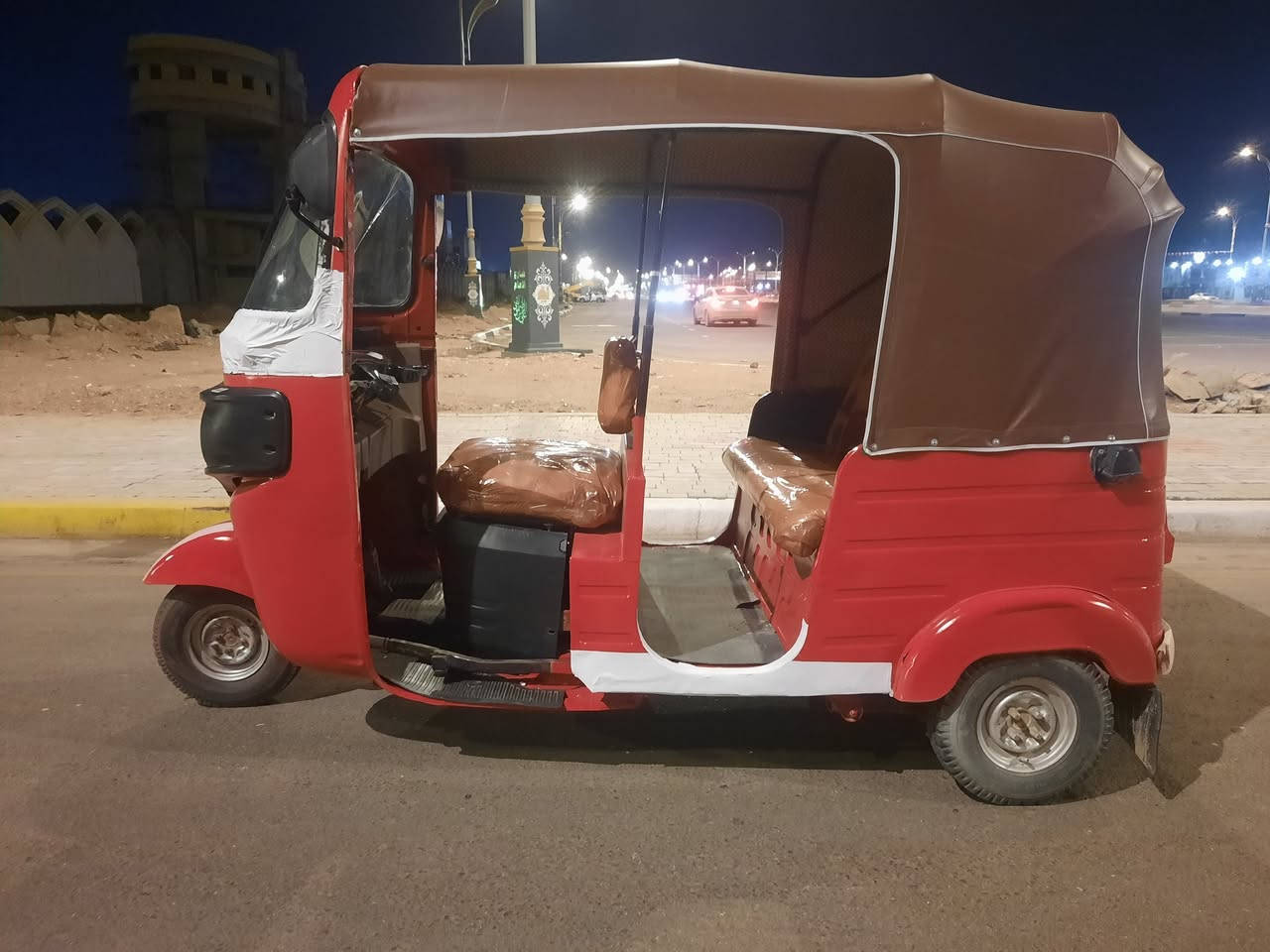 السلام عليكم
تكتك موديل 18 للبيع أوراق اصوليه مكفوله للترقيم مصبوغه عام للجماليه مابيها اي نقص گبل للشارع مذب عليها ولا ربع مكاني كربلاء  بلحولي الشراي يتصل وبلخدمه مامتواجد علفيس ***********
