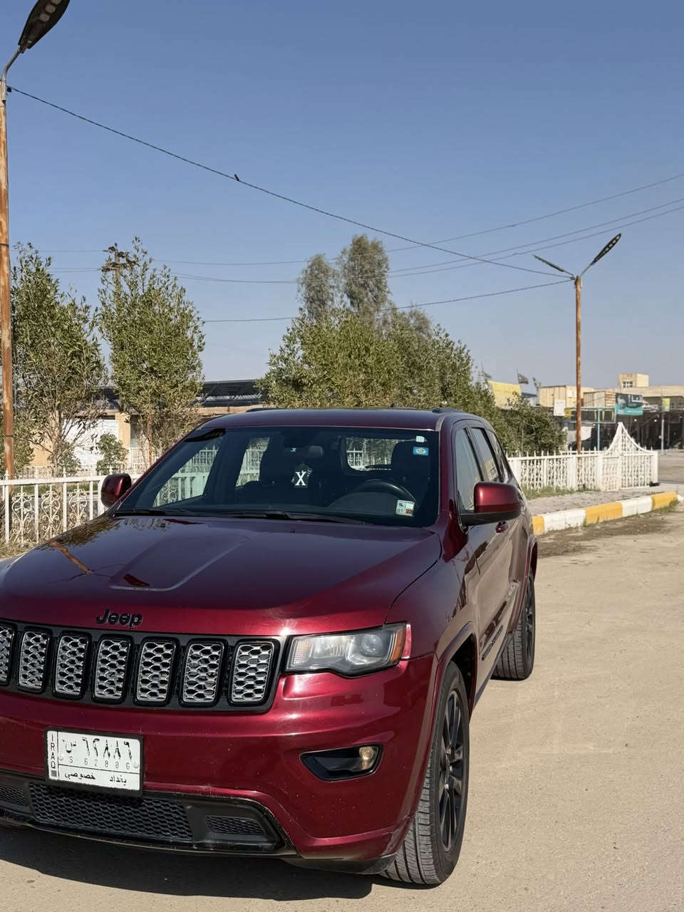 جيب بلاك توب 2021 لون كرزي مميز
رقم بغداد تحويل ثاني يوم 
مكينه 3600 v6 
المواصفات:
شاشه جبيره 
كشن كهرباء 
تدفئه وتبريد كشنات 
تدفئه ستيرن 
وضع ال (sport)
رادار جانبي 
وتوقف ذاتي حساسات اماميه خلفيه 
وبعد بيها مواصفات هواي

الضرر فقط الباب الخلف الراكب صبغ وخشم الجاملغ صبغ وشويه من البنيد عداهن السياره مكفوله 

السعر 245وقابل للتفاوض 
مكان ديالى المقداديه
للاستفسار ‭0770 760 6681‬
