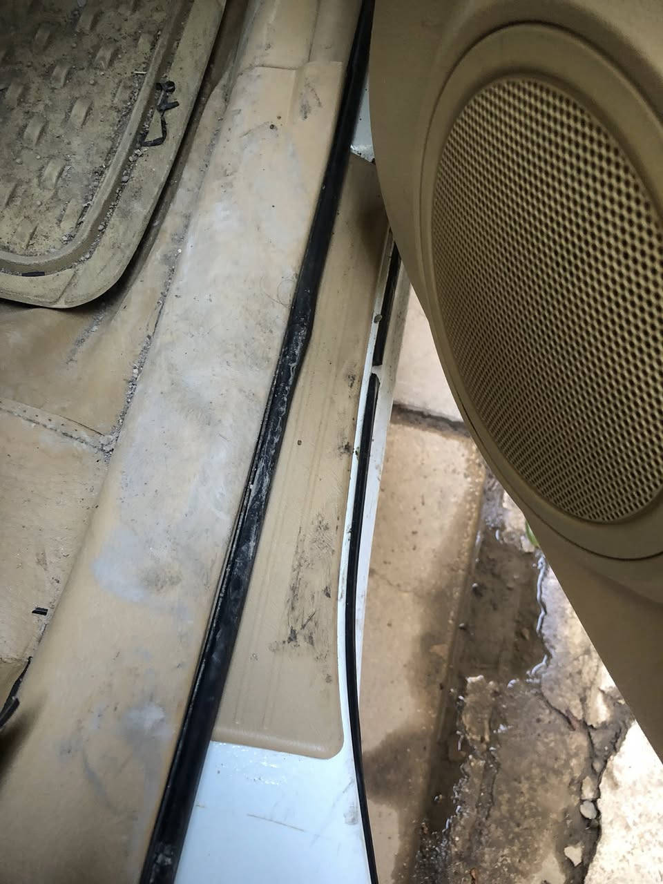 السلام عليكم
تيكو موديل ٢٠١٤ كير ميكانيك رقم بغداد السيارة باسمي عنوانها بغداد الدورة السكن /////// او  بداية شارع السعدون (مقر عملي ) 

السعر  عارضها (73) ورقة // 7,300 $$ 

السيارة بدون نقص فيما يخص ميكانيك و كهربائيات 
بدي السيارة موضح بالصور بدون ضرر حادث قوي او متوسط غرفة نظيفة بدون تلف اي قطعه بلاستك او مقاعد الركاب 
اي استفسار
 
موبايل واتساب ////  اتصال سيم كارت 

***********
 ***********
