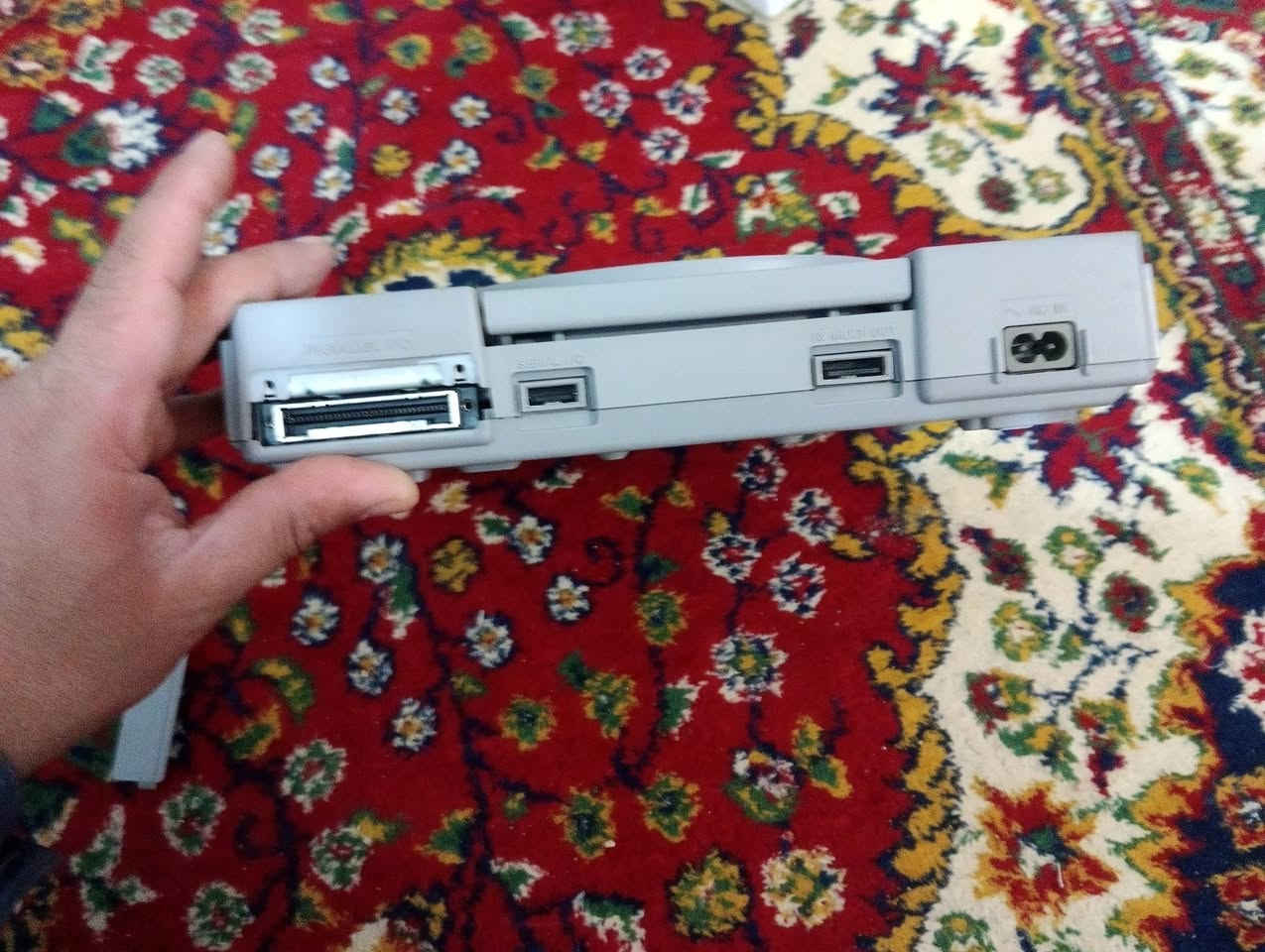 بلي 1 ياباني فري ريجين يشغل اقراص اصلي وكوبي عدسه سحبه ممتاز جهاز مع كامل ملحقات جوستكات عدد 2 فيش AV كيبل الكهرباء   مكاني بغداد الغزاليه بداية شارع الظغط توصيل موجود السعر 40الف ***********
