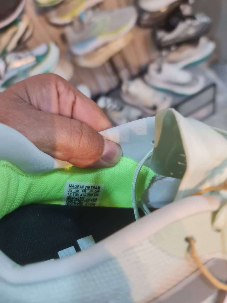 اديداس اصلي 
قياس ٤٥ وثلث 
طول القدم ٢٩
السعر 60 مع التوصيل


**إذا كنت صاحب هذا الإعلان وتريد حذفه لأي سبب، رجاءا أرسل رسالة إلى الدعم الفني**