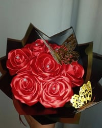 لبيع الورد يوجد خدمه توصيل للحجز ع واتساب 07737411770