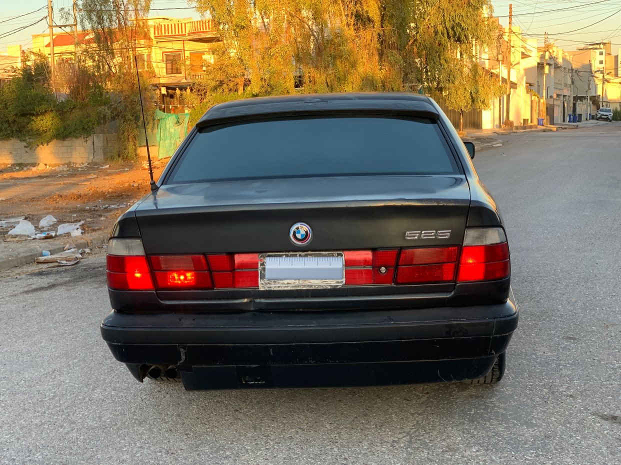 بیئێم مۆدیل ٩٢ فول فول بەس سلایت نیە ٥٢٥ تۆماتیک  بەبێ لێدران دەحامی لەبۆ دەحامی بەشەرت سەیارکە سەنەوی لەگەر بەس بە هەدیە دەیدەم ماری مەدەنیو کامل بە شەرتە سحر ٣٤ وەرەقەو محامەلە زانیاری زیاتر نامە بنێرە/***********
