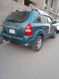 للبيع توسان 2007 محرك سته سلندر 2700 كير مكينه مكفول حداده تبريد سياره...