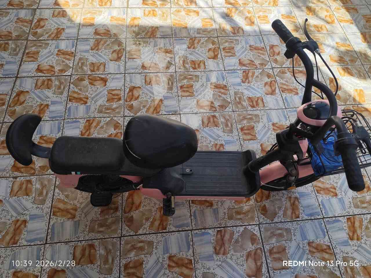 بايسكل شحن استعمال بسيط جدا بطارياتة منتهية لان تاركة
ب150 وبي مجال 
مكاني كربلاء عكد بليبل


**إذا كنت صاحب هذا الإعلان وتريد حذفه لأي سبب، رجاءا أرسل رسالة إلى الدعم الفني**