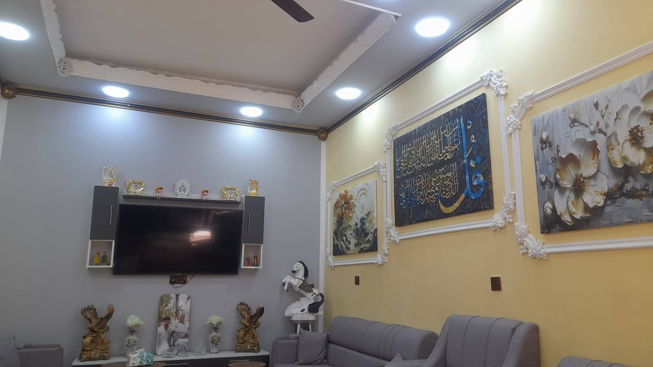 بيت للبيع ١٠٠متر طابقين الإسكان الصناعي نزلة بانزين خانه يم مدرسة الحمزه لو معصومه البيت بي ٤غرف ٢صاله ستقبال مطبخ ٣صحيات السعر ١٥٠ مليون مطلوب الصندوق الإسكان ٥٠ الاتصال بالرقم ***********
