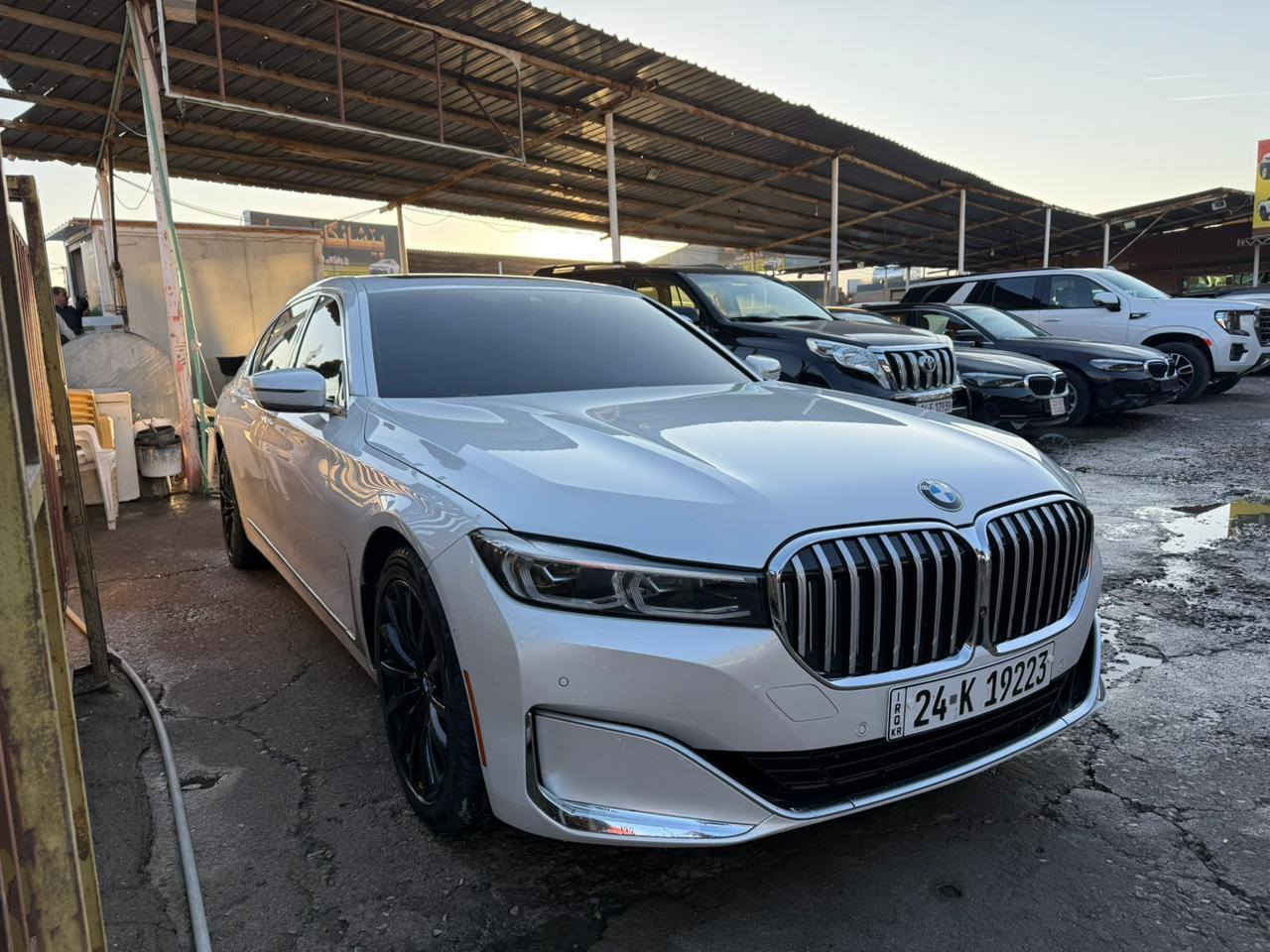 BMW 740i عنوان للفخامة الالمانية
موديل 2022
دخول كلين كفاله
بيها شبر بطرف السكن اني انطيك قطعه كامل صبغ
رقم دهوك دولي تحويل وكالة بشرط
سيارة غنية عن التعريف  موصفات فول شنو تتخيل بيها من مواصفات  بانوراما داخل جلد ومساج ابواب شفط صندوق شفط تبريد تدفئة بالكشن مواصفات فول يعني شكد ما اذكرلك ما تخلص  غنية عن التعريف والمعروف لا يعرف
والسيارة مظلومة بالتصوير تجي تشوف احلى من الصور
السعر 420 ورقة وبيها مجال
مكان سليمانية
رقم الموبايل للاتصال ***********
