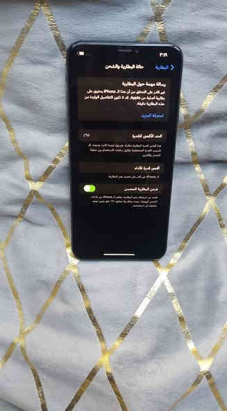 السلام عليكم ايفون ١١ برو ماكس ذاكره ٦٤ شاشه اصليه مال الجهاز فقط مستبدل البطاريه والسماعه الفوك رادلها تبديل فقط السعر ١٨٠ قفل العنوان بغداد ***********
