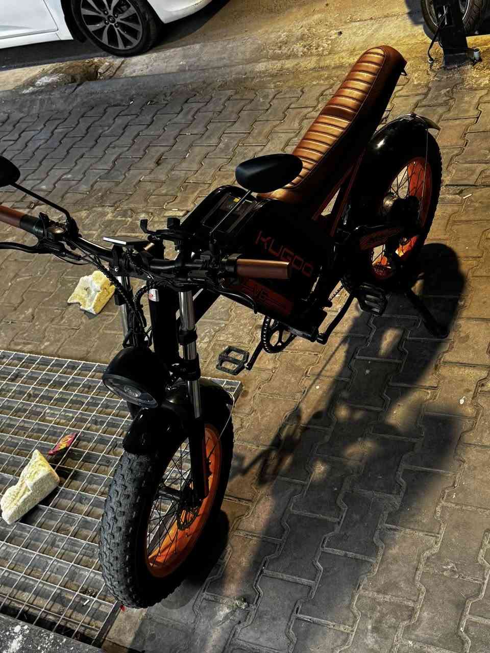 دراجة شحن ليثيوم من شركة kugoo سرعتها 60
بريك امامي خلفي هايدروليك مثبت سرعة 
رايدها ب 850 ماشية بس الف 
مكاني بغداد 
رقمي 
***********
