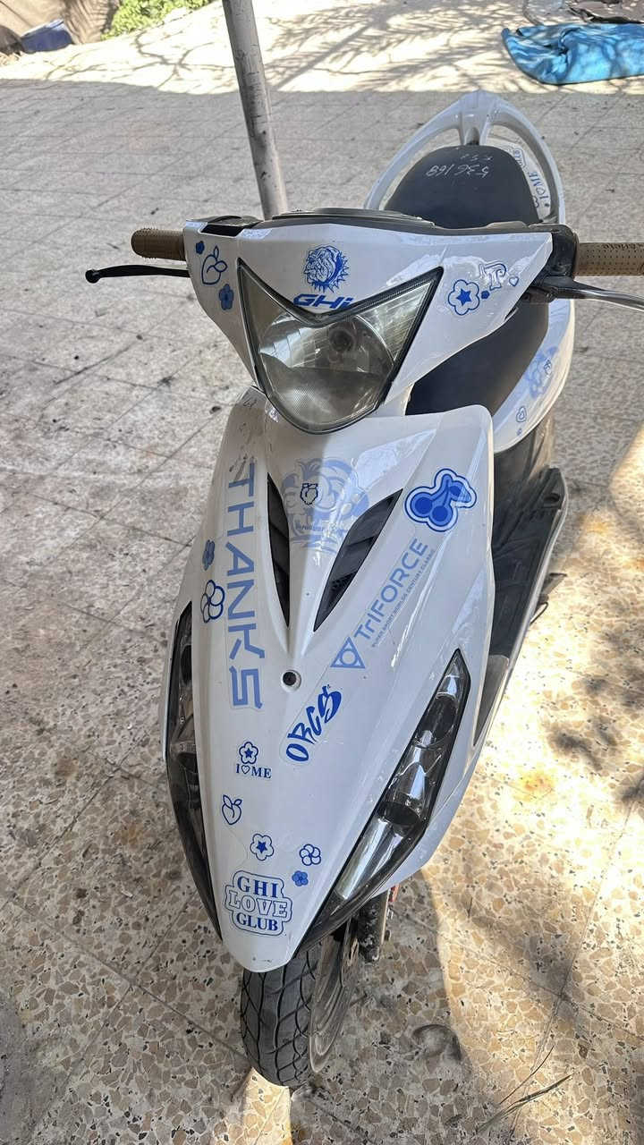 ماكس مضلع
حاويه مامبدل بيها اي شي صار يومين من جبتها بس ماعجبتني لان متعود على جبلي عالي 
نضيفه الله شاهد علي وانا صايم هسه محركها ريشه رايدها ب ٩٥٠ 
مكاني قضاء المدينة


**إذا كنت صاحب هذا الإعلان وتريد حذفه لأي سبب، رجاءا أرسل رسالة إلى الدعم الفني**