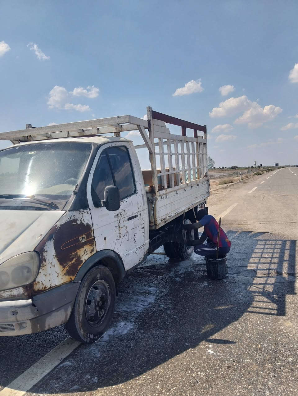 كازيل للبيع مكينة وكير كاز السيارة خير من الله ترايك وين مايعجبك السيارة مكانها بغداد جسر ديالى القديم السعر 33 وبيها مجال ***********
