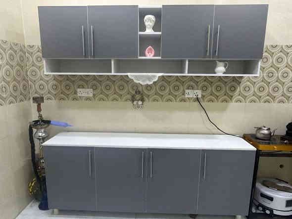 سلام وعليكم كاونتر مترين + سنك متر ونص تركي جديد استعمال قليل 
سعر 350 وبي مجال عنوان بصره (***********
