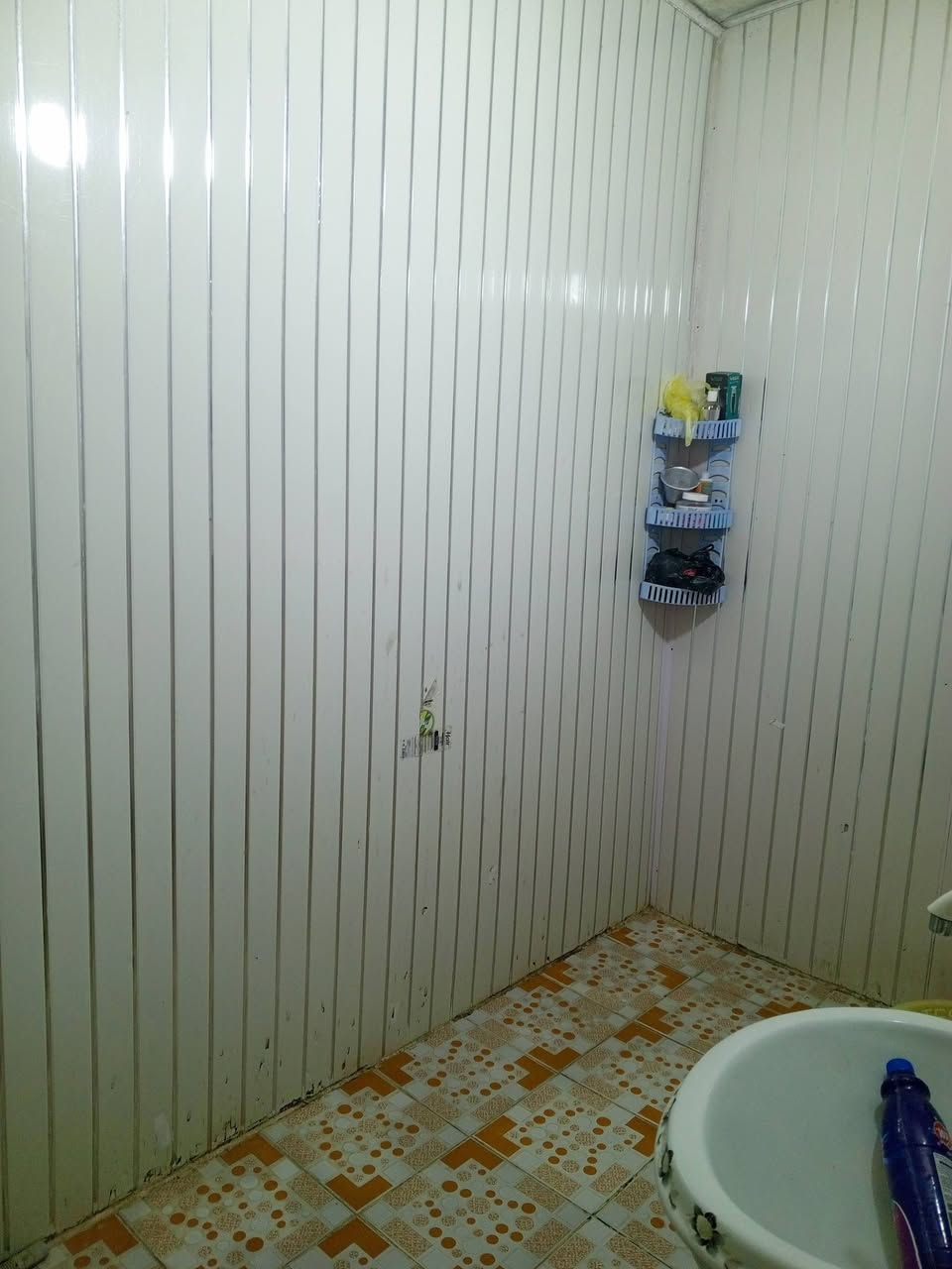 سلام عليكم بيت مساحه 140 متر علا شارعين زعفرانيه الزوراء مقابل مول العطار زراعي  بيع مراوس تفاصيل أكثر ***********
