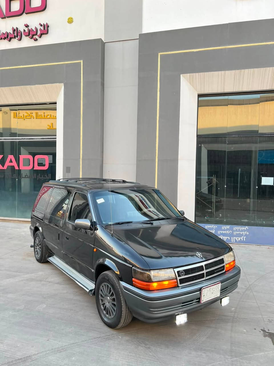 كلايزر 1993
سعر مناسب وحلو عليها 39 وبيها مجال بسيط 🔥 
شاصي قصير المرغوب وبدون صبغ 🔥
تفيد جماعت الاشتراكات واصحاب الشغل 
محرك 4 سلندر كير عادي اقتصادي 
اصل تبريد 
بدون صبغ فقط صندوق رش اثر جراد 
سياره بشرط الكهربائيات والمكينه والكير. 
شرط التحويل والغرامات 
رقمي ***********
