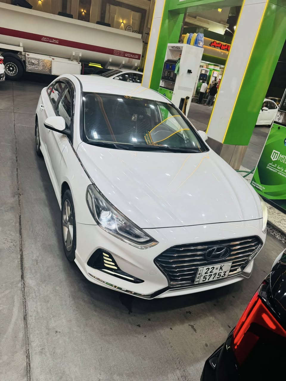 سوناتا 2018 ابيض 
محرك٢٤٠٠ دوش المرغوب
اقبل مراوس
 مواصفات نص فول 
مري شفط 
اشاير بالمري
تايرات جدد 
باتري جديد 
فيت بم عبوه كامل جديد وعبوه طوارء
متصرف عليها كلشي
مانع انزلاق تثبيت سرعه
دبل صالنصه
تحكم ستيرن
شاشه بلاد
تبريد تدفئه كله شغال
ماشيه ٢٧٠km
٣قطع صبغ والجاملغ الكدام  بي طخه وشخط بالبابين
مكاني سيديه غير متوفر ماسنجر
 *********** 
***********
