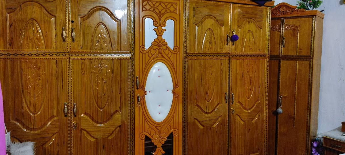 سلام عليكم 
غرفه اخشاب صاج عراقي جديده صارلهه اقل السنه
مليون وبيهه مجال
متواجد ع خاص واتساب 
***********
