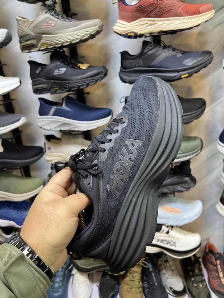 ماركه هوكا وكاله جديد اورجنال 24 طبي خفيف جدا مريح 

……….. قياس46 يلبس45……….. طول القدم29.5


**إذا كنت صاحب هذا الإعلان وتريد حذفه لأي سبب، رجاءا أرسل رسالة إلى الدعم الفني**