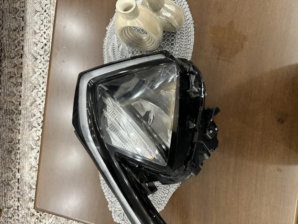 سلام عليكم 
زوج ماصدات سبورتج 
كوري اصلي للبيع 
للتواصل ***********
