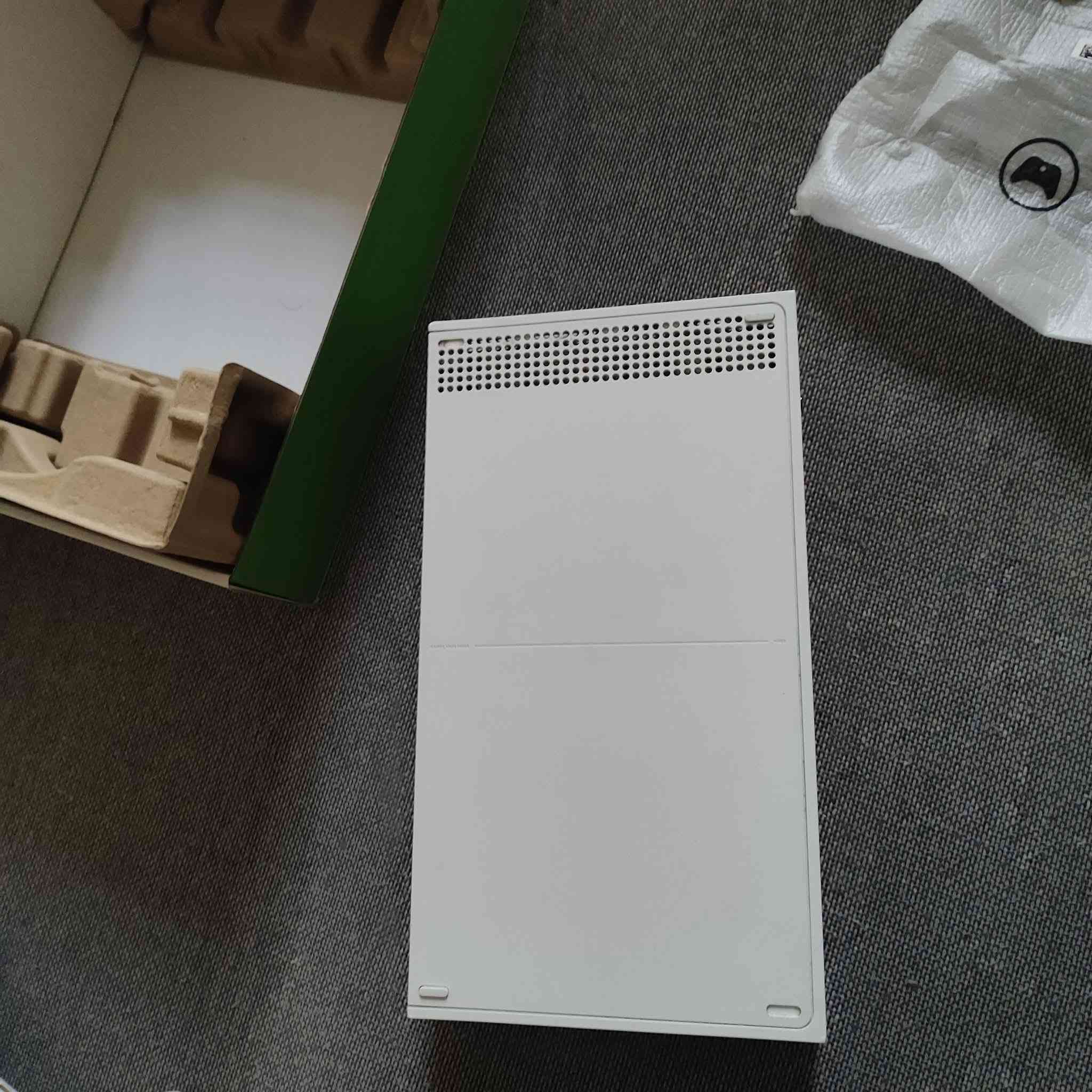 Xbox series s
24
ذاكرة 512
استعمال فقط شهر نظيف جداً 
السعر 380 وبي مجال 
توصيل موجود
***********
