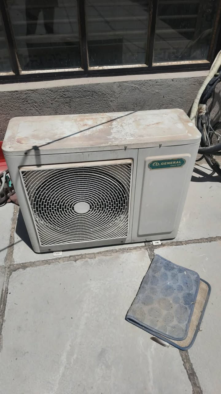 السلام عليكم سبلت مستعمل للبيع 2 طن شغال جاهز قطعة داخلية وخارجية وبواري السعر 350 وبي مجال 
*********** مكاني بغداد
