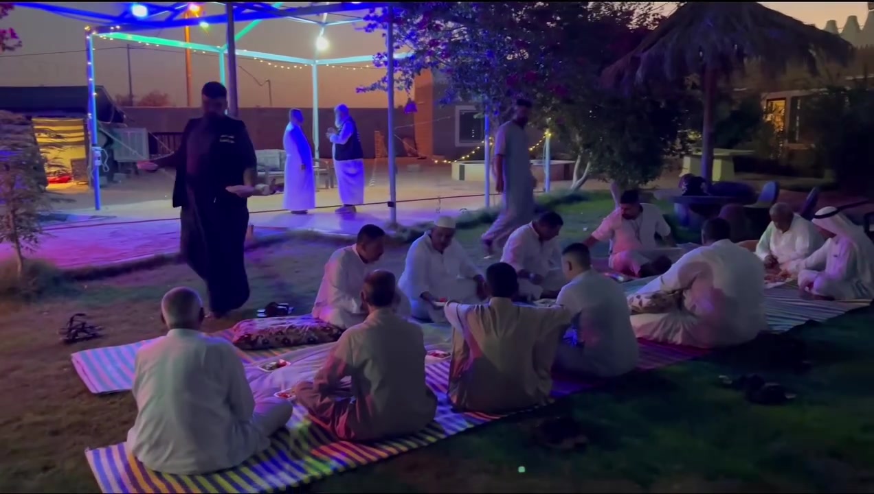 🕋 رحلة العمرة المتميزة - مكتب أنس لخدمات الحج والعمرة 🕋
​« خدمة ضيوف الرحمن شرفٌ لنا »
​تعلن شركة ومكتب أنس عن تسيير رحلتها القادمة لزيارة بيت الله الحرام، بخدمات متكاملة تضمن لكم الراحة والسكينة طوال الرحلة.
​🗓️ تفاصيل الرحلة
​تاريخ الانطلاق: 10 / 7
​المقاعد: ⚠️ جداً محدودة! سارع بالحجز ولا تفوت الفرصة.
​✨ مميزات الرحلة والخدمات المقدمة (خدمات ضيف الطريق)
​🛌 المبيت: مبيت مريح ومميز في مزرعة حائل.
​🍽️ الطعام: ثلاث وجبات طعام يومياً بنظام مميز ونظيف.
​🎁 الهدايا والملحقات: حقائب (جناط) + إحرامات لكل معتمر.
​☕ ضيافة الطريق: ضيافة متكاملة ومستمرة طوال طريق الرحلة لتوفير أعلى درجات الراحة.
​📞 للحجز والاستفسار
​المقاعد تنفد سريعاً، تواصل معنا الآن عبر الأرقام التالية:
​الرقم الأول: ***********
​الرقم الثاني: ***********
​نتشرف بخدمتكم وتوفير أفضل الأجواء الإيمانية لكم.
