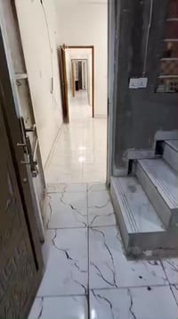 #للايجار_شقة طابق ارضي تحتوي على غرفة ومطبخ وصاله وخدمات الموقع الاعظم...