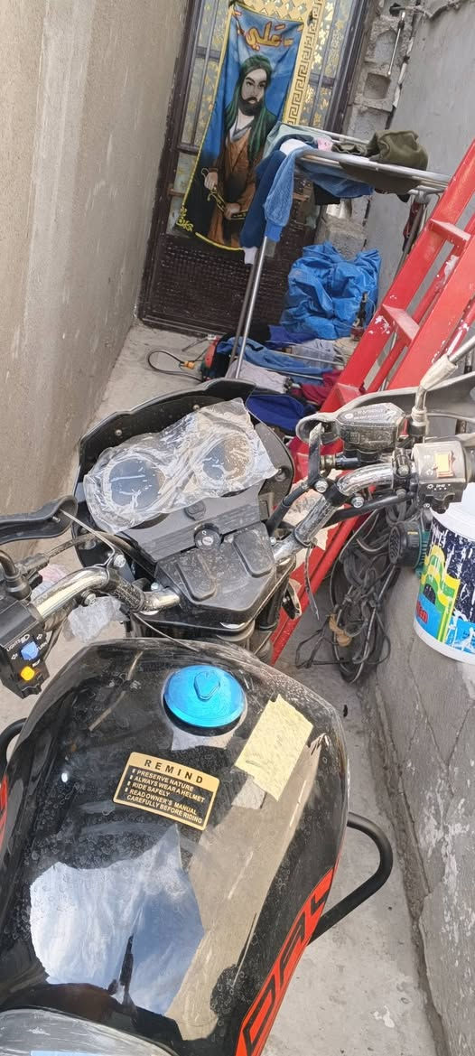 سلام عليكم دايوان جبلي موديل26زيرو مماشيه بصمه حساسات تشغيل عن بعد سويج سجين بعدها  شركه مكلف بنشر مكان بوب الشام ***********
