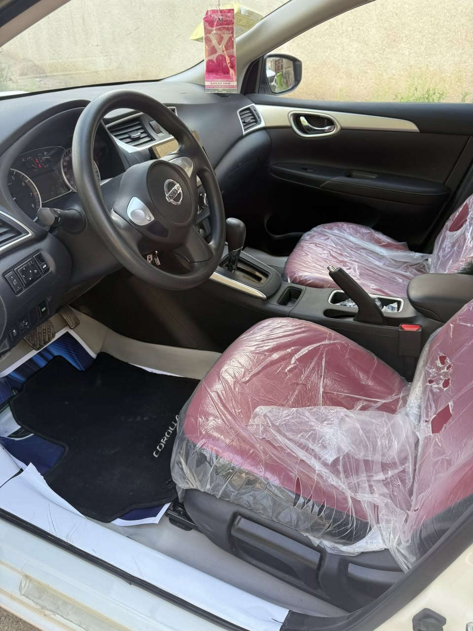 السلام عليكم رمضان كريم عليكم 
جميعا البيع فقط نيسان سنترا موديل 25 خليجه 
ماشيه 13 الف كيلو وقابل الزياده عنوان بغداد حي القاهرة
السعر 125 ورقه وبيها مجال تجي شوف سياره تقتنع بيها تشلع عيوني ماتعجبك علق بلكلمه طيبه مثل وجهك الطيب 
سياره عليها دوشمه مقاعد وارضيه جلد متواجد فيس واتصال 
***********
