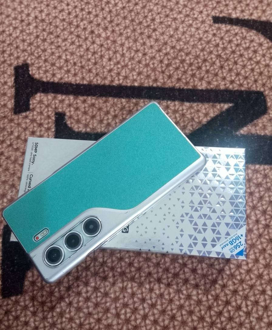 كامون 40 برو 5G مضلع ذاكره 256 رام 24   ضد الكسر وضد الماي  بوبجي 90 فريم . نضافه ميه بلميه كامل ملحقات ب340 وبيه مجال شراي خاص


**إذا كنت صاحب هذا الإعلان وتريد حذفه لأي سبب، رجاءا أرسل رسالة إلى الدعم الفني**