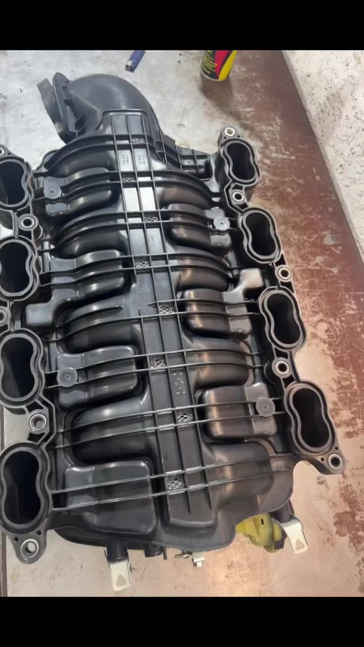 من ورشة الاخوين
تصليح وفحص سيارات بالكومبيوتر 

الغاء بوابات ثلاجه  TOYOTA GXR V8 1UR

مع تنظيف نوزلات مع تبديل بلكات 

ومعالجه نضوح ماء 💦 ادامه شامل فلاتر 

عنوان كركوك حي صناعي جنوبي خلف محطة بنزين الشهيد
 
📞 *********** & ***********
