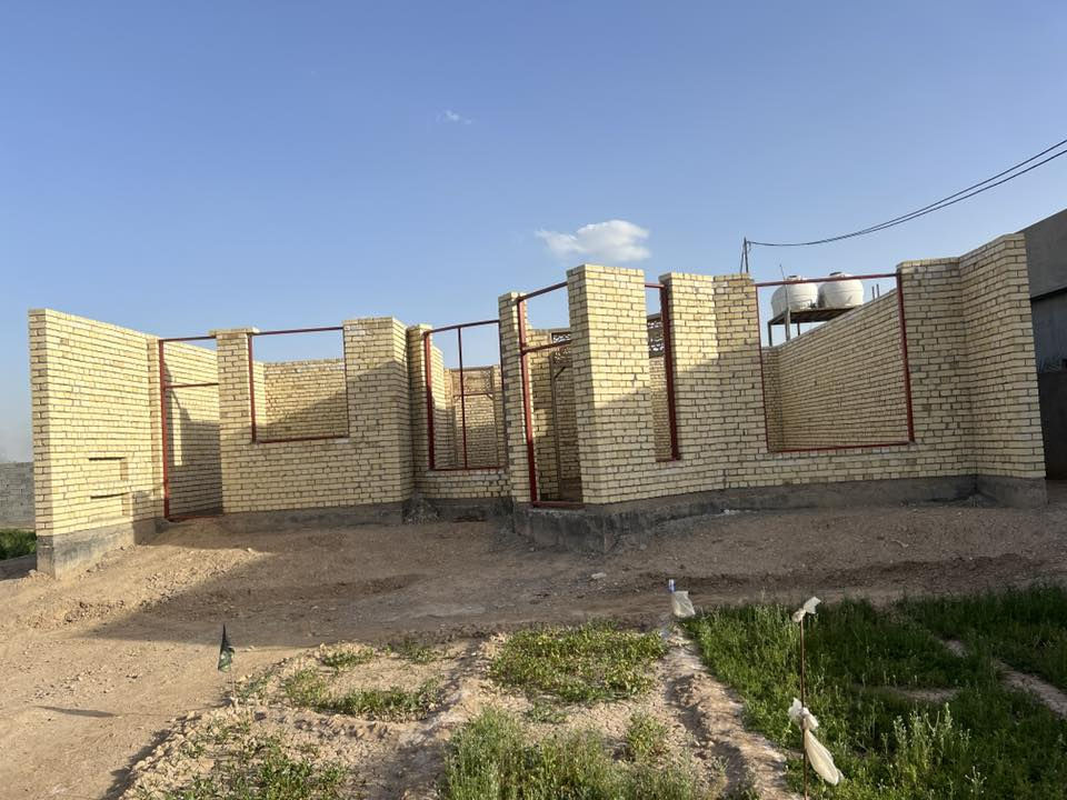 السلام عليكم دونم للبيع مسيج او كامل مع هيكل بناء طابوق خدمات كاملة من ماء كهرباء تبليط 
مكانة بغداد المدائن منطقة قرية عشرة طريق بيت برص 
قريب الشركة العامة للسيارات 
صاير بين قرية عشرة او جرف النداف  
السعر اتصل ع الارقام الموجودة
***********
***********
