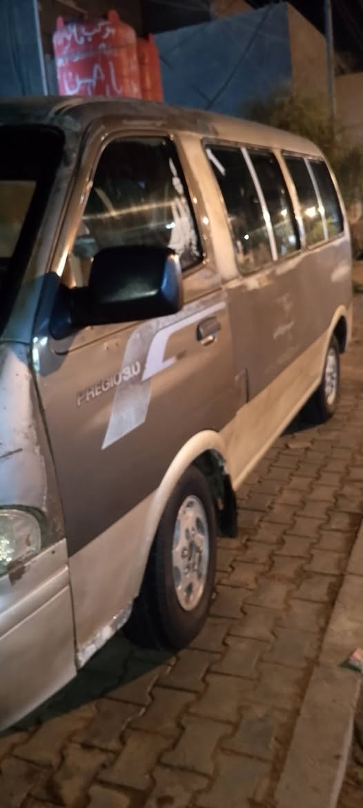 سلام عليكم بريجو 2001 رقم نكليزي بصر بسمي سنويه ال30 مصفره مكينه وكير وكسن وتخم تاير  مشط جديد رديتر جديدة بتري جديد اشير جدد سيارة جاهزه شواصي بس الوره معمرات شقل مضبوط السعر 50 مجله بصيط الشراي يتصل على الرقم مكلف بلنسر مكان بصر 
***********
