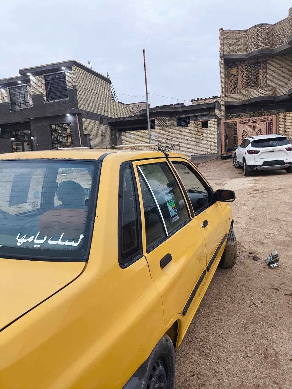 سايبه للبيع موديل 14 سنويه النهاية 26 كير ومكينه جدد وحداديته زينه السياره بيه الهلالات مصلحات وسياره مكفوله من ضربه جديده السياره 
سعر 27 بيه مجال  مكاني كربلاء حي النضال
رقم ***********
