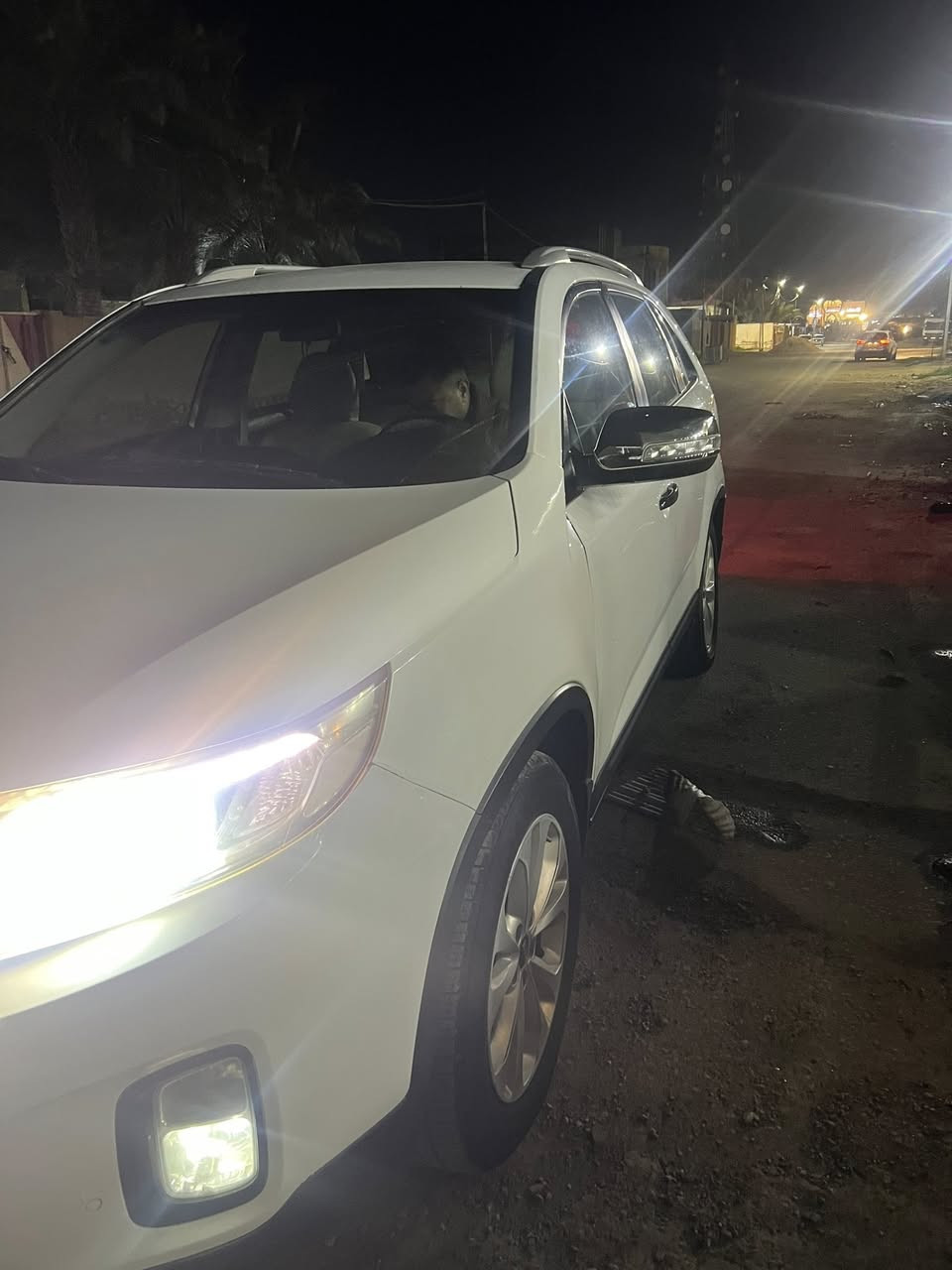 السلام عليكم 
سورنتو 2014
بيها قطعتين 
المقدمه 75 
والقسط 450
للموظفين فقط ***********
