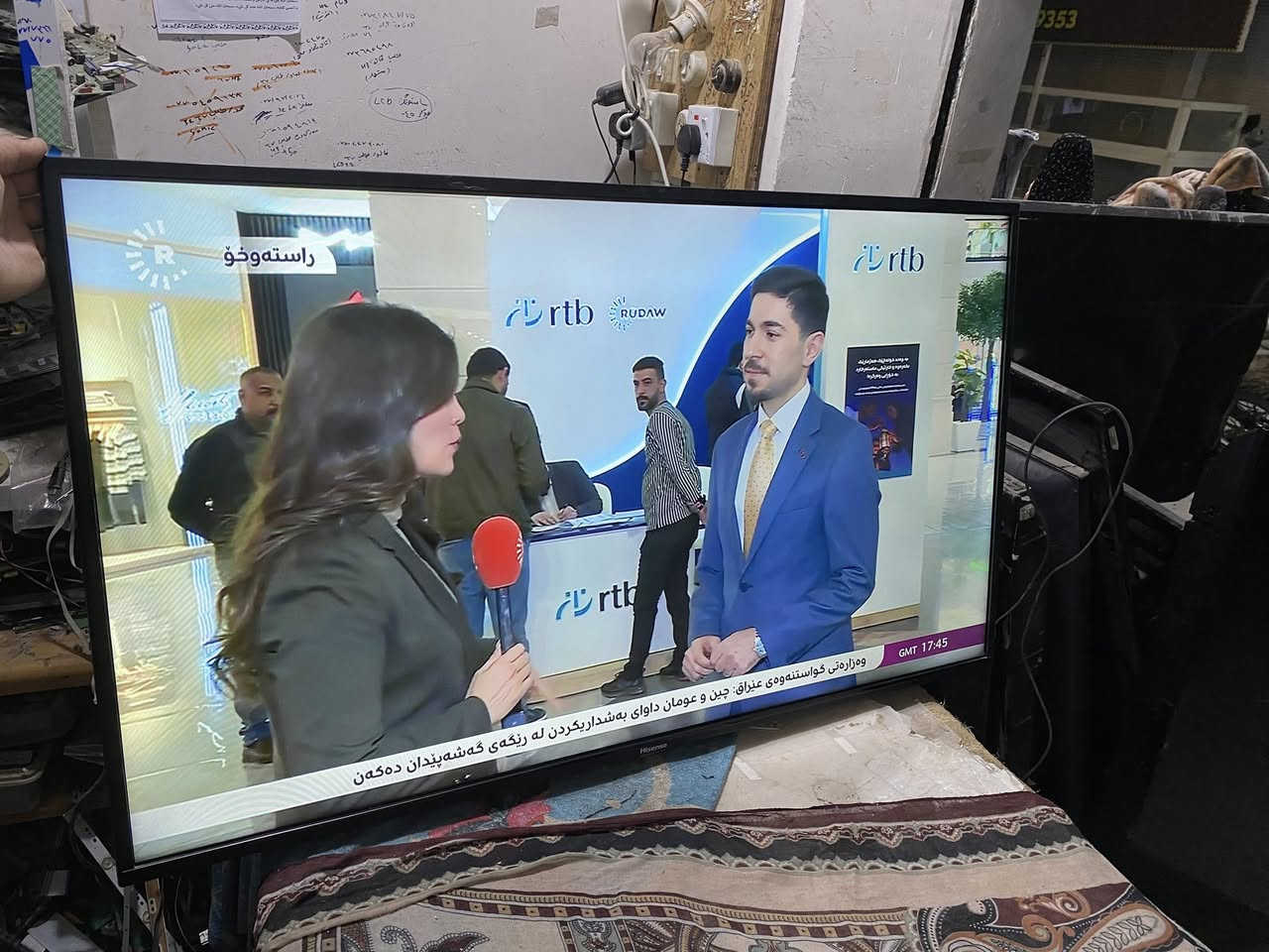 تيفي شاشة 42 ماركةي هايسنس Hisince وةجبةي 1 زور باك و بي عةيبة بة زةمان بو نرخ نامة بنيرن يان تيل بكةن ***********@highlight
