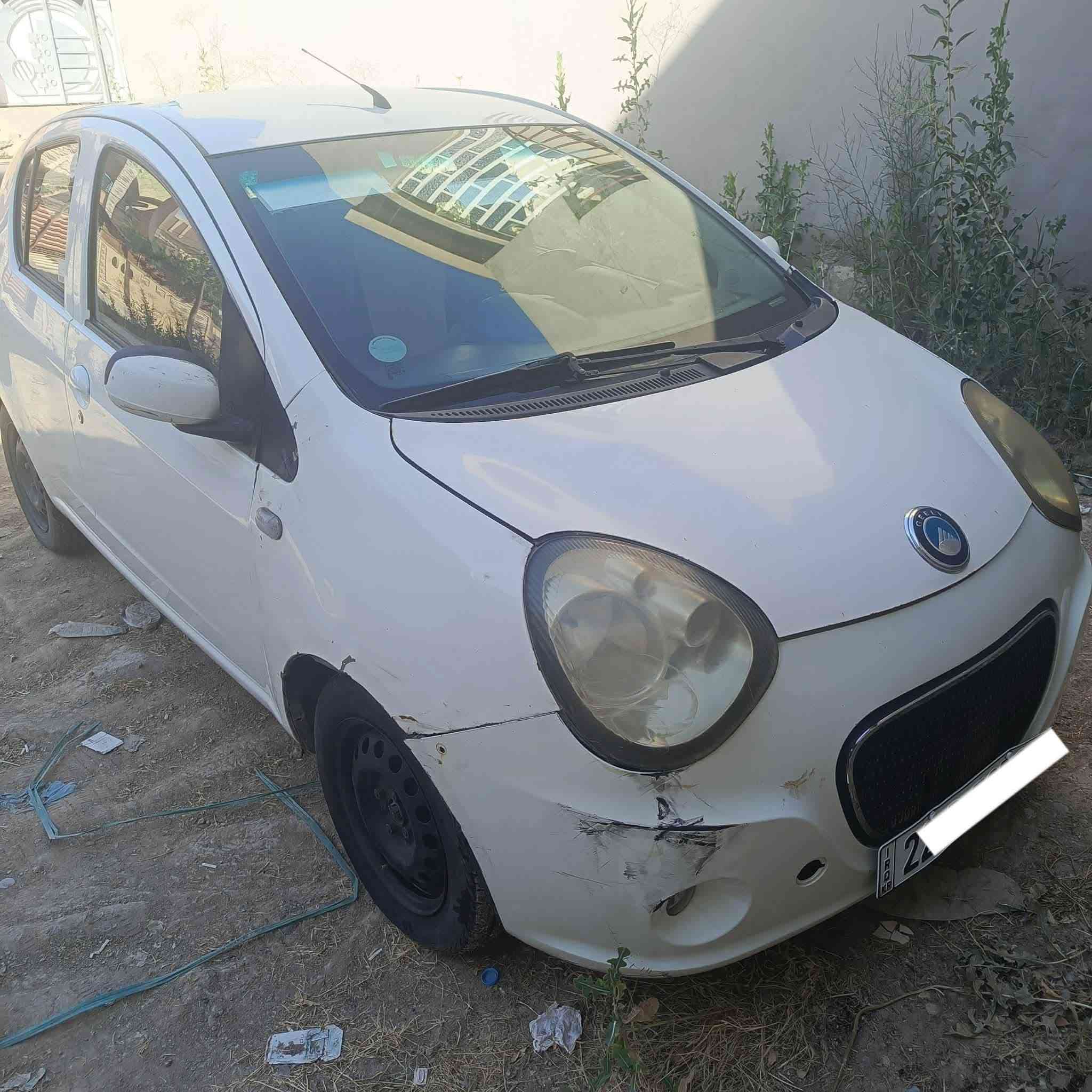 نوع السيارة: جيلي (Geely)
الفئة: LC 1.3 (باندا)
​حجم المحرك: 1.3 لتر (اقتصادي جداً بالوقود)
​الرقم: أربيل
​اللون: أبيض
موديل 2014 
كير توماتيك
للتواصل الاتصال على الرقم ‏‪***********‬‏ ‏‪
