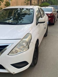 نيسان صني • ماشي ٨٠٠٠٠ • تحويل ثاني يوم