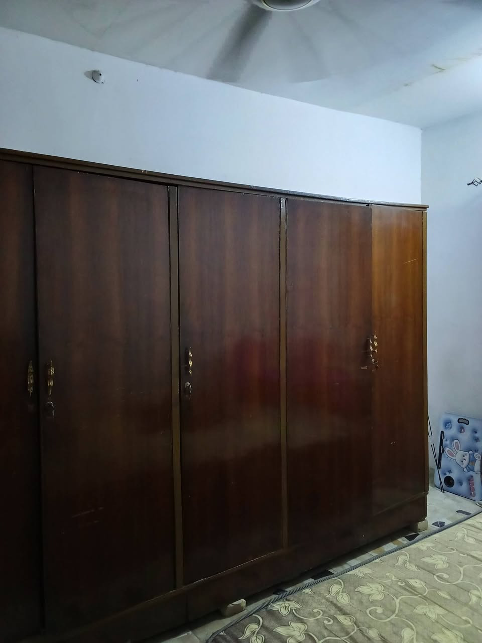 كنتور لبيع ابو الخمسه العنوان بغداد الشعب ***********
السعر 75
