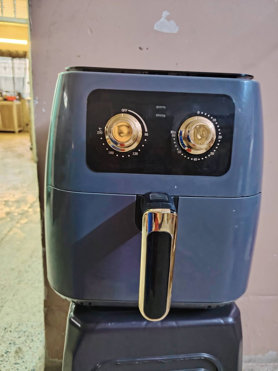 للبيع أغراض جديدة المكان موصل الأيسر باقي التفاصيل اتصل عالارقام ***********///***********
