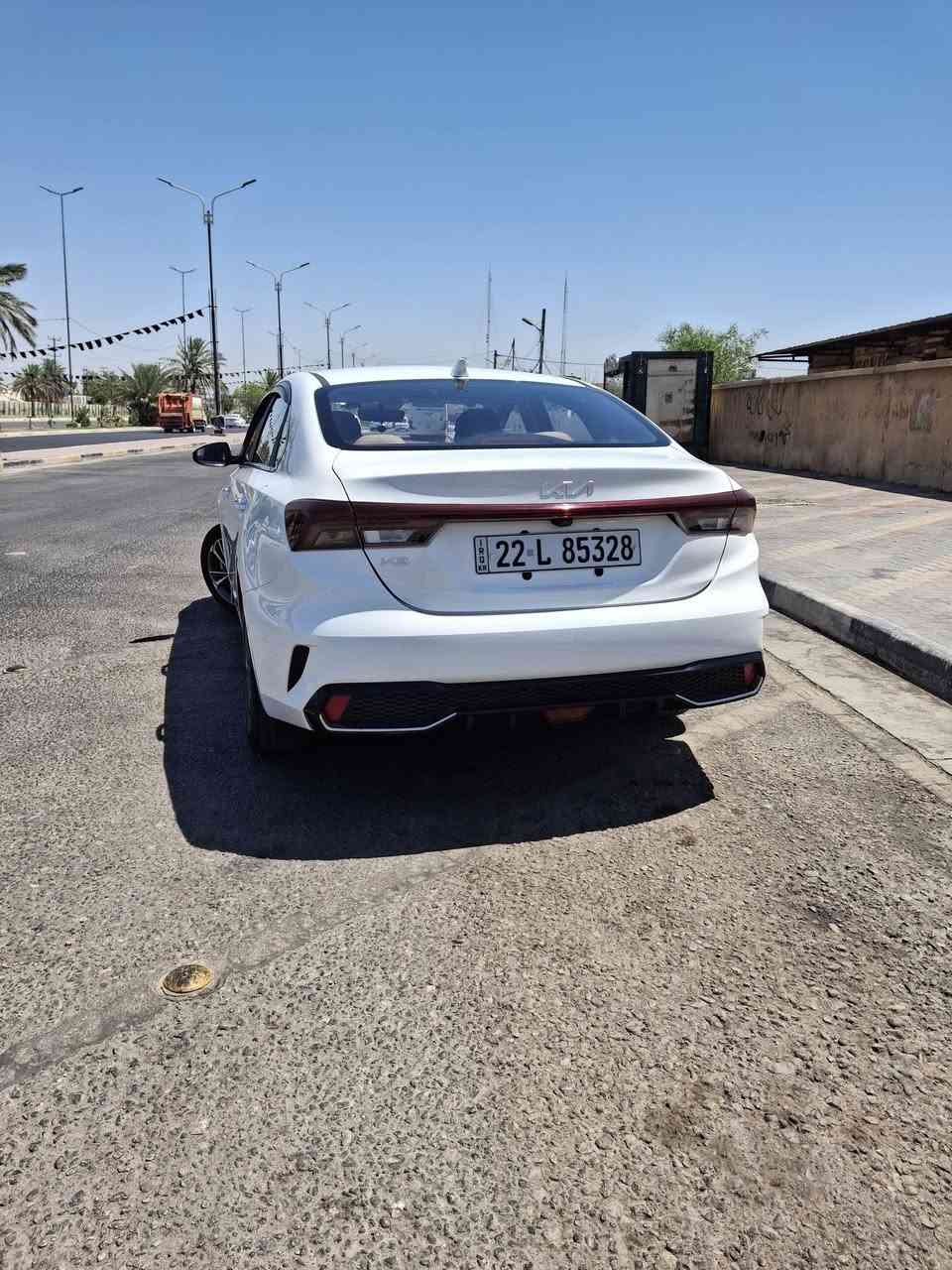 سلام عليكم
Kia K3 2022

السياره جديده مكفوله كفاله عامه فول مواصفات 
السعر 135 وبيهه مجال قليل 
مكاني كربلاء قرب كلية الصفوه
***********
