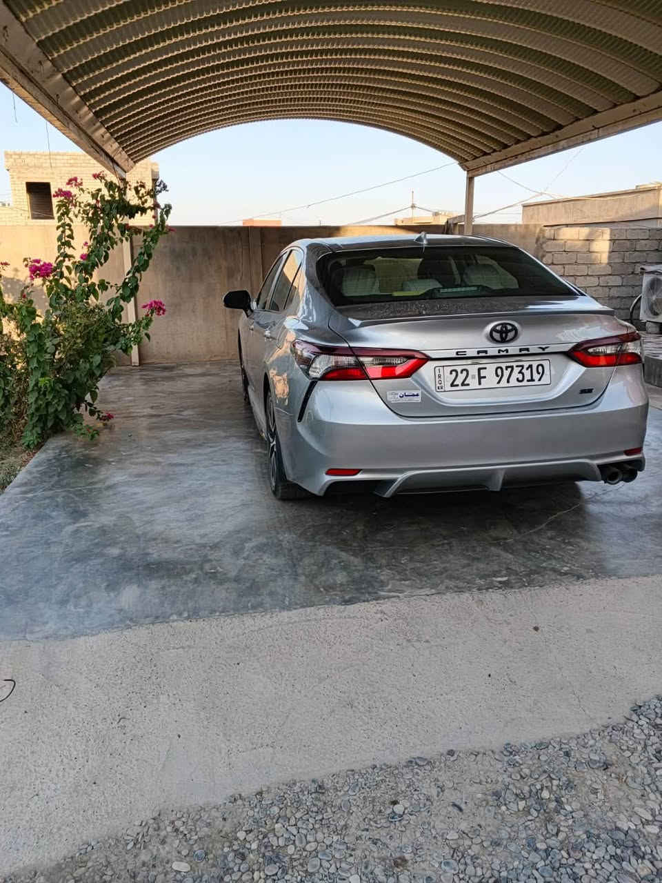 كامري للبيع موديل 2023 se .. رقمها أربيل باسمي  .الضرر برأس البونيد مثل ما موضح بالصورة وبيها كلير بالسقفية من امريكا سيارة جديدة ، بيها دوشمة كاملة .
السعر 185 وبيها مجال 
للاستفسار الاتصال على الرقم :
***********

