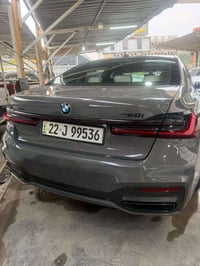 BMW 750 2022 للبيع حادث جاملغ امامي بصف السايق وايرباك سستم مابيها دوا...