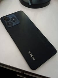 جهاز جديد وكل شيء ما بيه محتاج واريد ابيعه السعر 280 وبي مجال ذاكره ما...